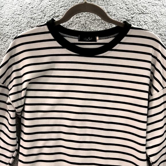 YOMOKO Women's Medium Black And White Striped Heart Elbow Design Love - Picture 3 of 9